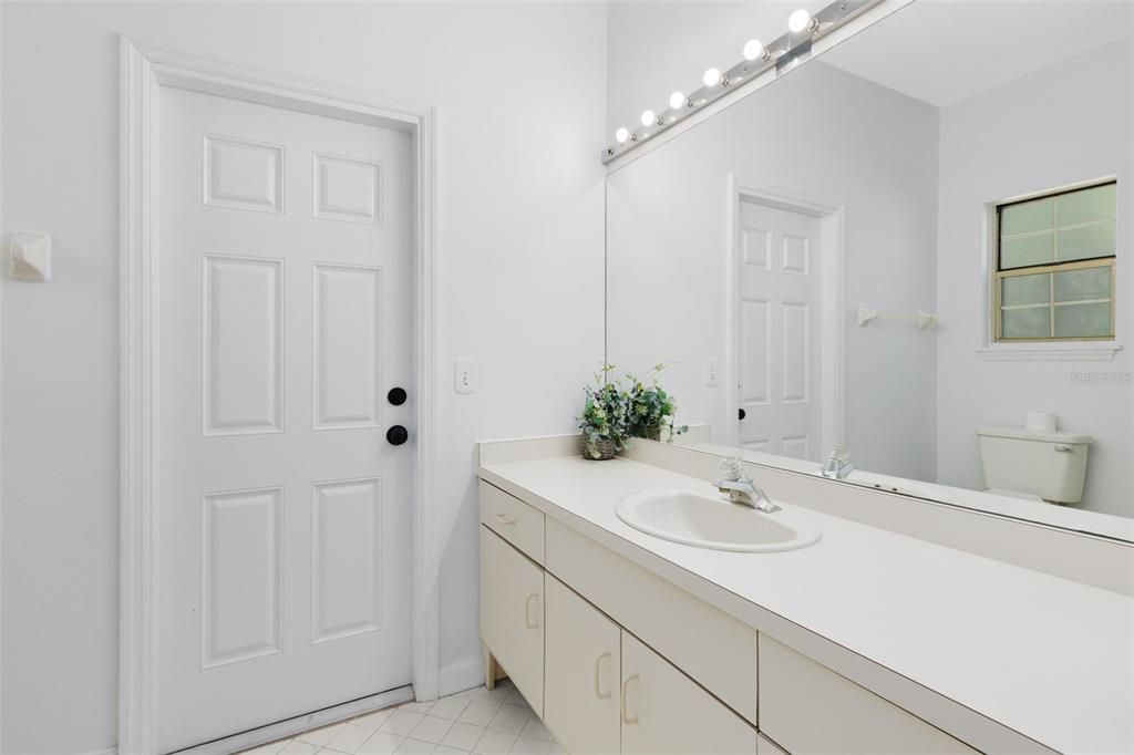 En Venta: $2,490,000 (5 camas, 4 baños, 3948 Pies cuadrados)