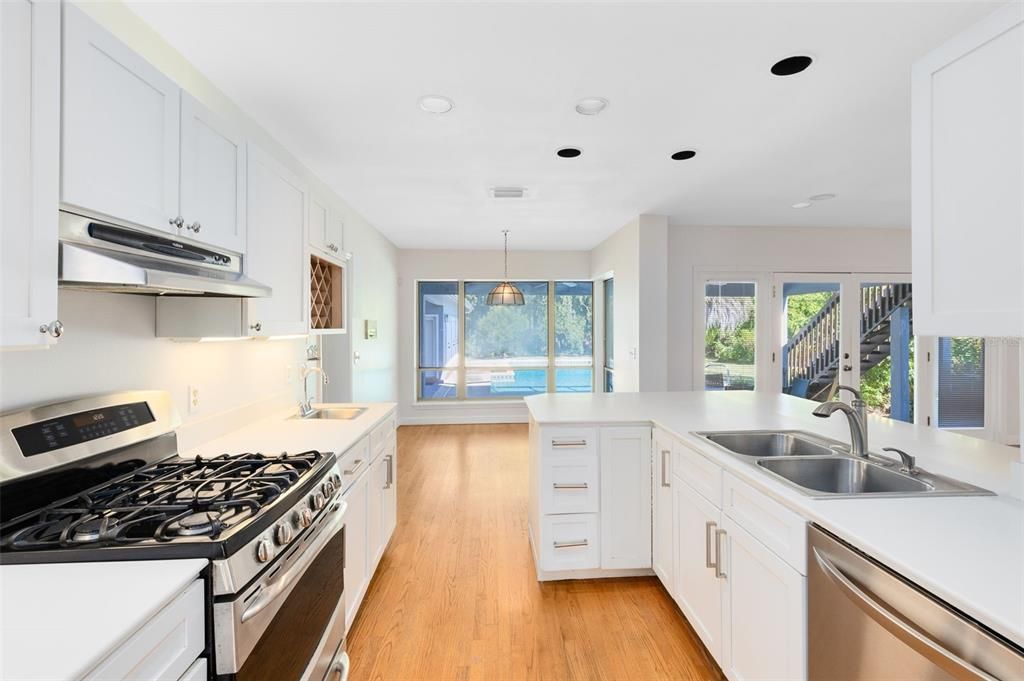 En Venta: $2,490,000 (5 camas, 4 baños, 3948 Pies cuadrados)