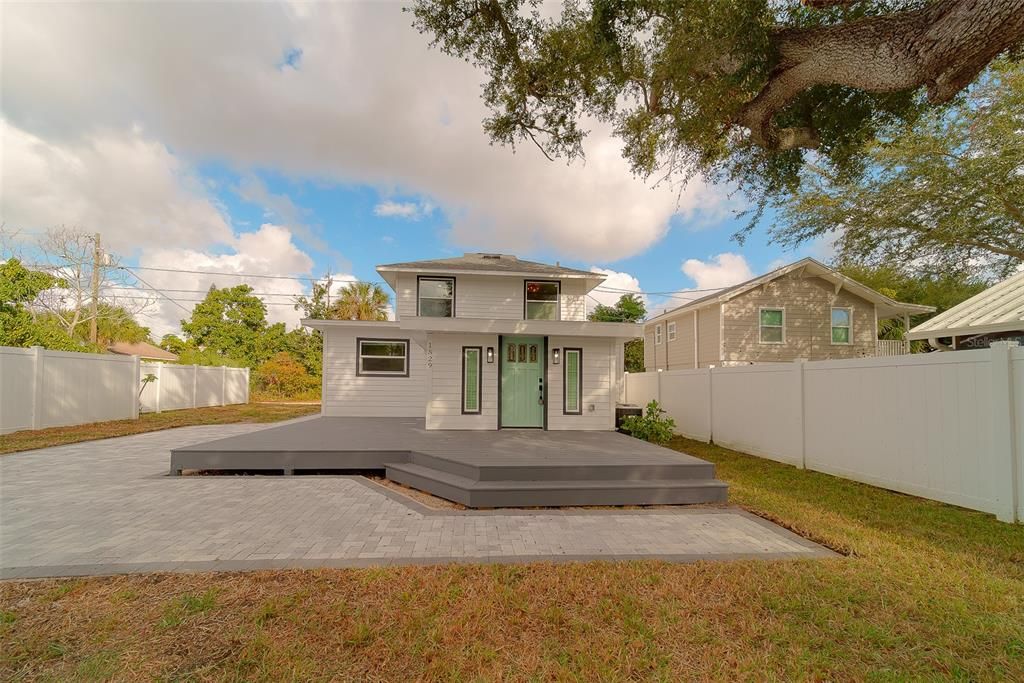 For Sale: $699,000 (3 beds, 2 baths, 1468 Square Feet)