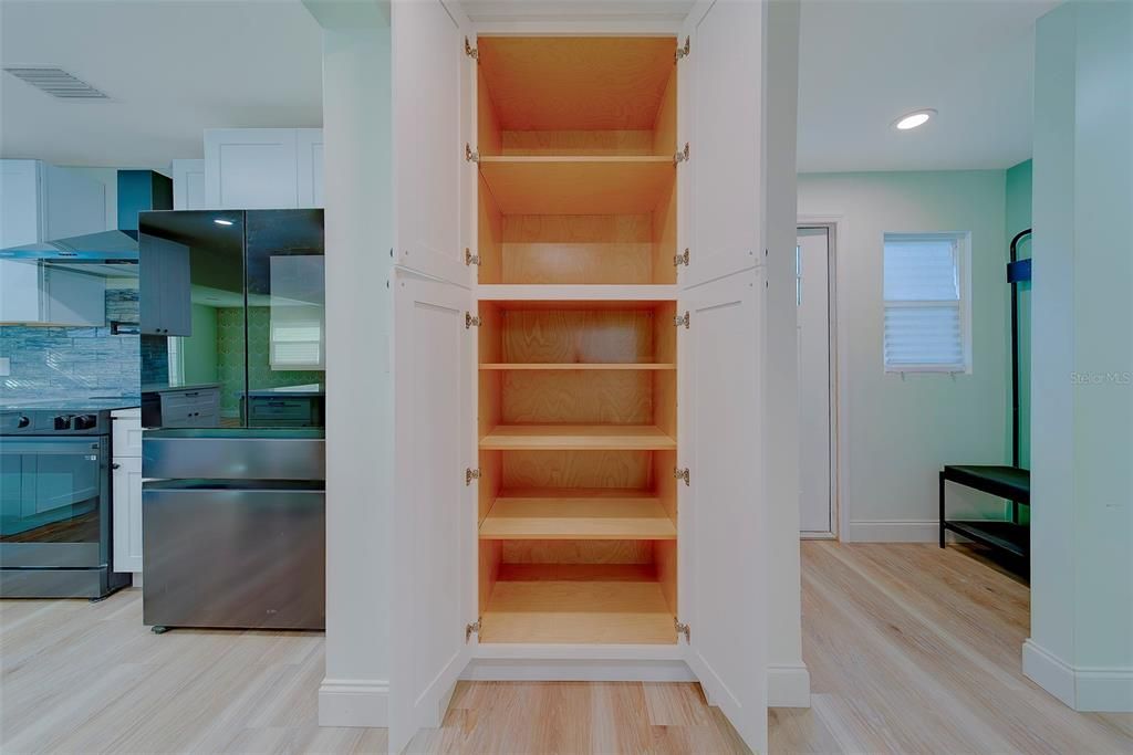 For Sale: $699,000 (3 beds, 2 baths, 1468 Square Feet)