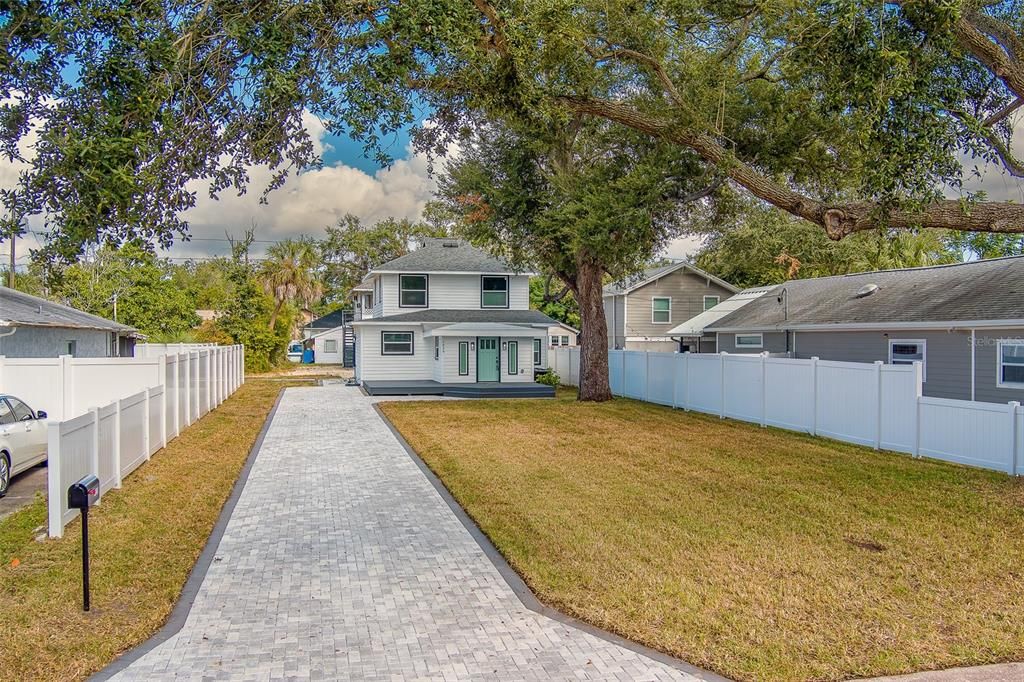 For Sale: $699,000 (3 beds, 2 baths, 1468 Square Feet)