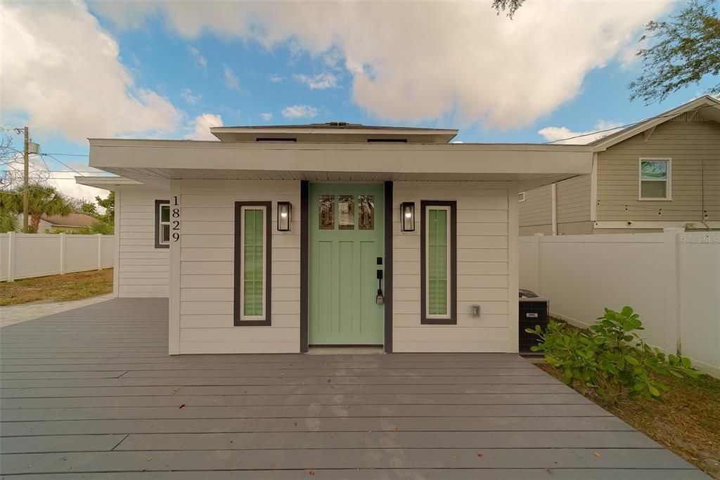 For Sale: $699,000 (3 beds, 2 baths, 1468 Square Feet)