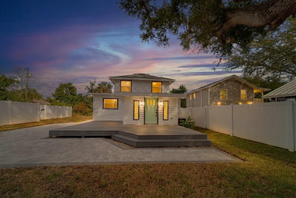 For Sale: $699,000 (3 beds, 2 baths, 1468 Square Feet)