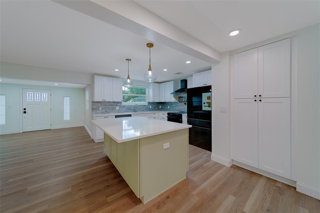 For Sale: $699,000 (3 beds, 2 baths, 1468 Square Feet)