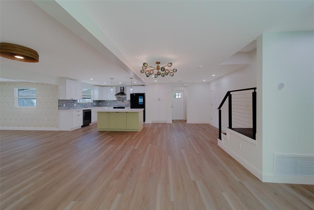 For Sale: $699,000 (3 beds, 2 baths, 1468 Square Feet)