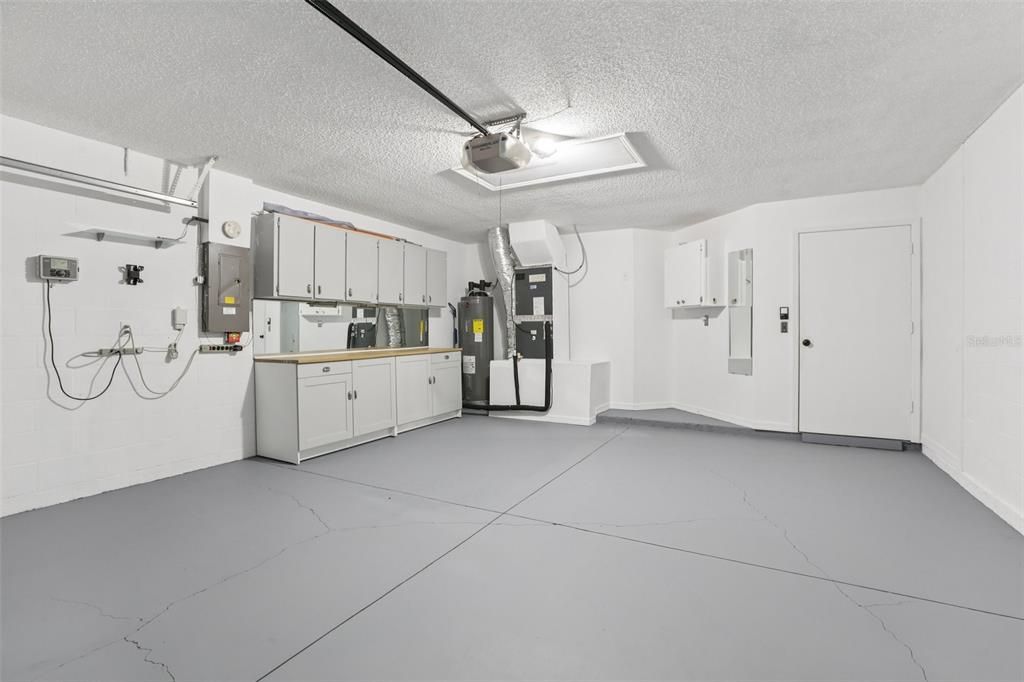 合同活跃: $460,000 (3 贝兹, 2 浴室, 1836 平方英尺)