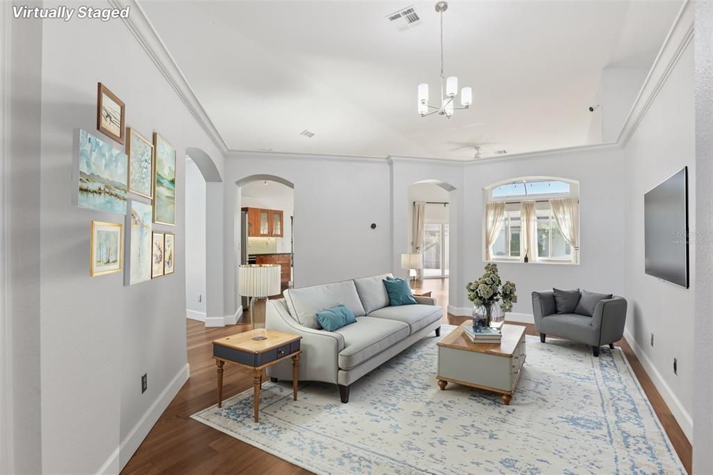 合同活跃: $460,000 (3 贝兹, 2 浴室, 1836 平方英尺)