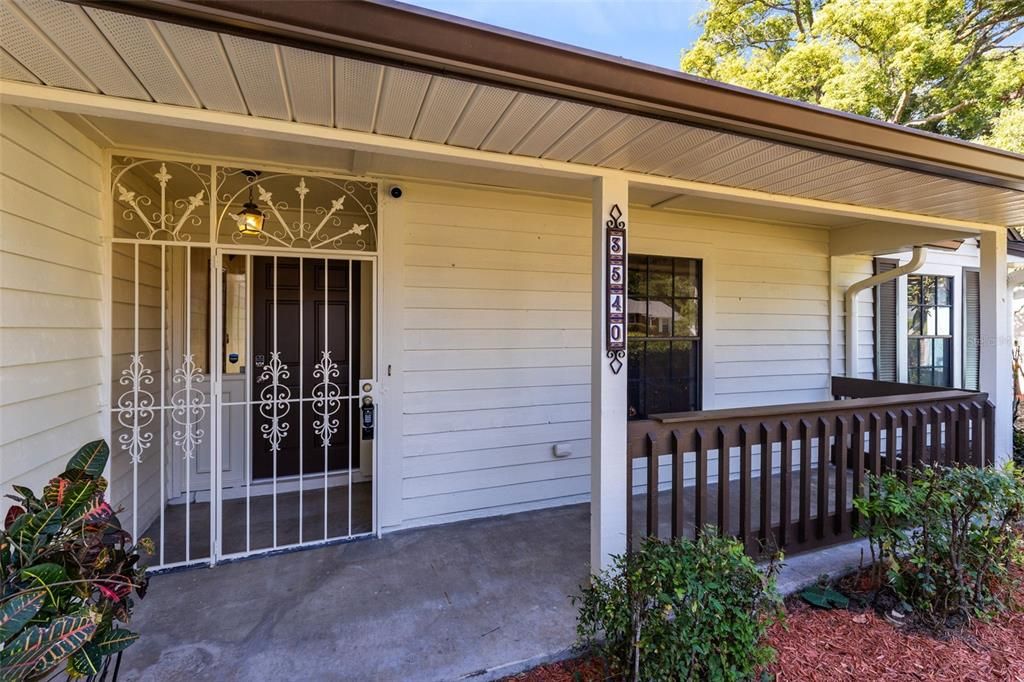 Activo con contrato: $374,900 (3 camas, 2 baños, 1464 Pies cuadrados)