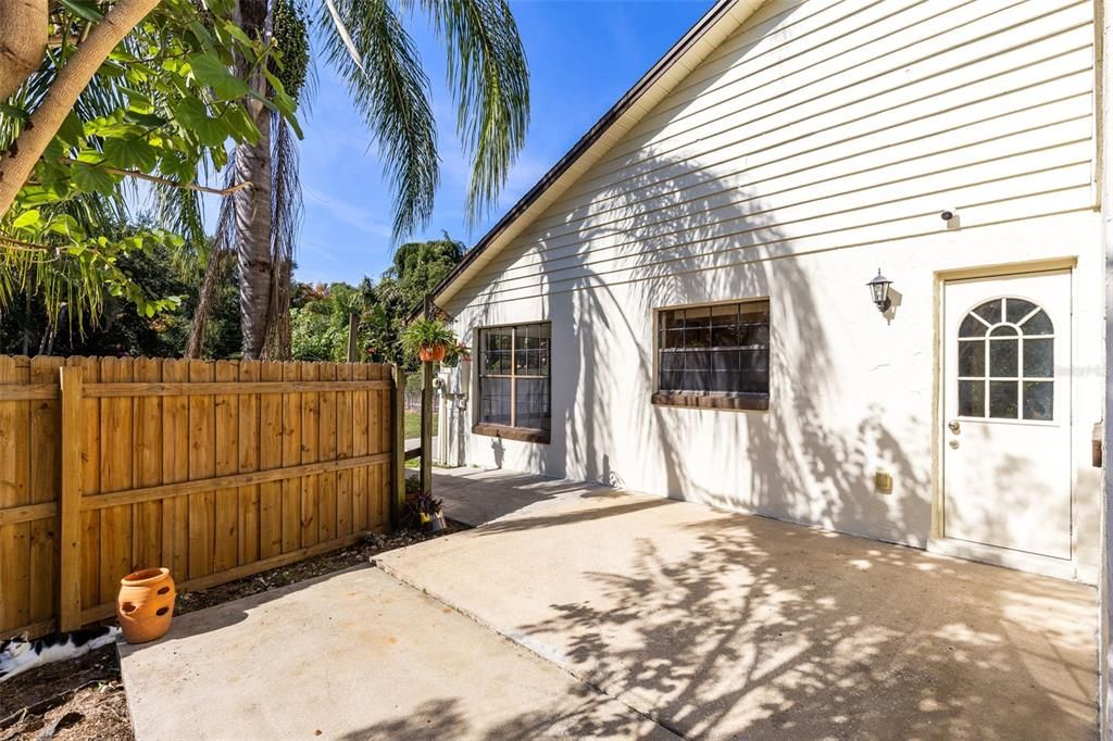 Activo con contrato: $374,900 (3 camas, 2 baños, 1464 Pies cuadrados)