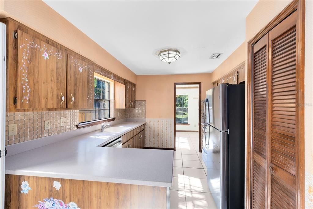 Activo con contrato: $374,900 (3 camas, 2 baños, 1464 Pies cuadrados)