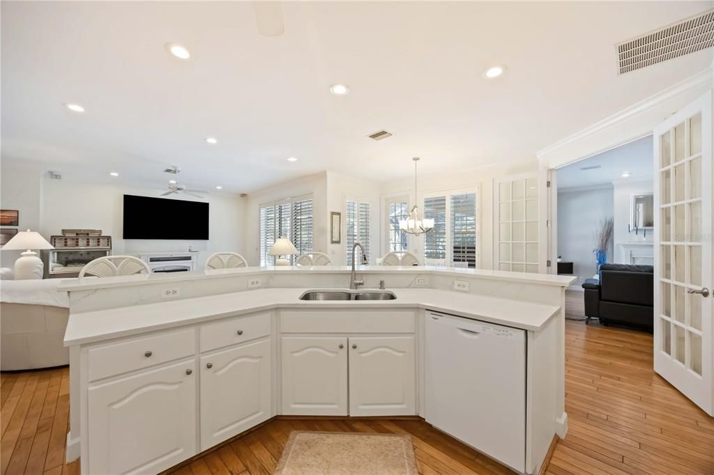 For Sale: $695,000 (4 beds, 3 baths, 2897 Square Feet)