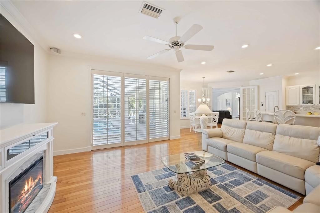 For Sale: $695,000 (4 beds, 3 baths, 2897 Square Feet)