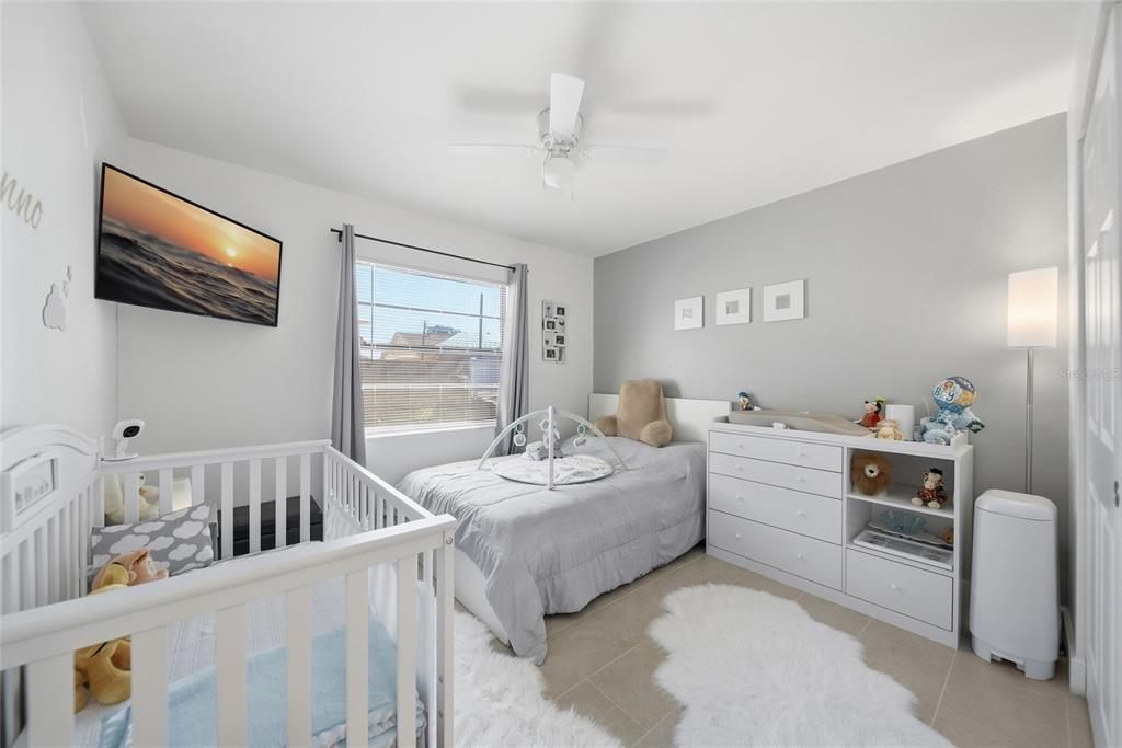 For Sale: $325,000 (2 beds, 2 baths, 1239 Square Feet)