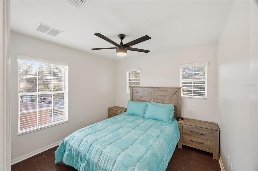 待售: $358,000 (3 贝兹, 2 浴室, 1860 平方英尺)