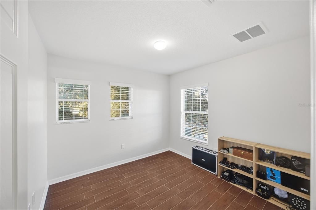 待售: $358,000 (3 贝兹, 2 浴室, 1860 平方英尺)