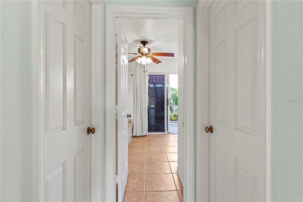 待售: $235,000 (2 贝兹, 2 浴室, 1341 平方英尺)