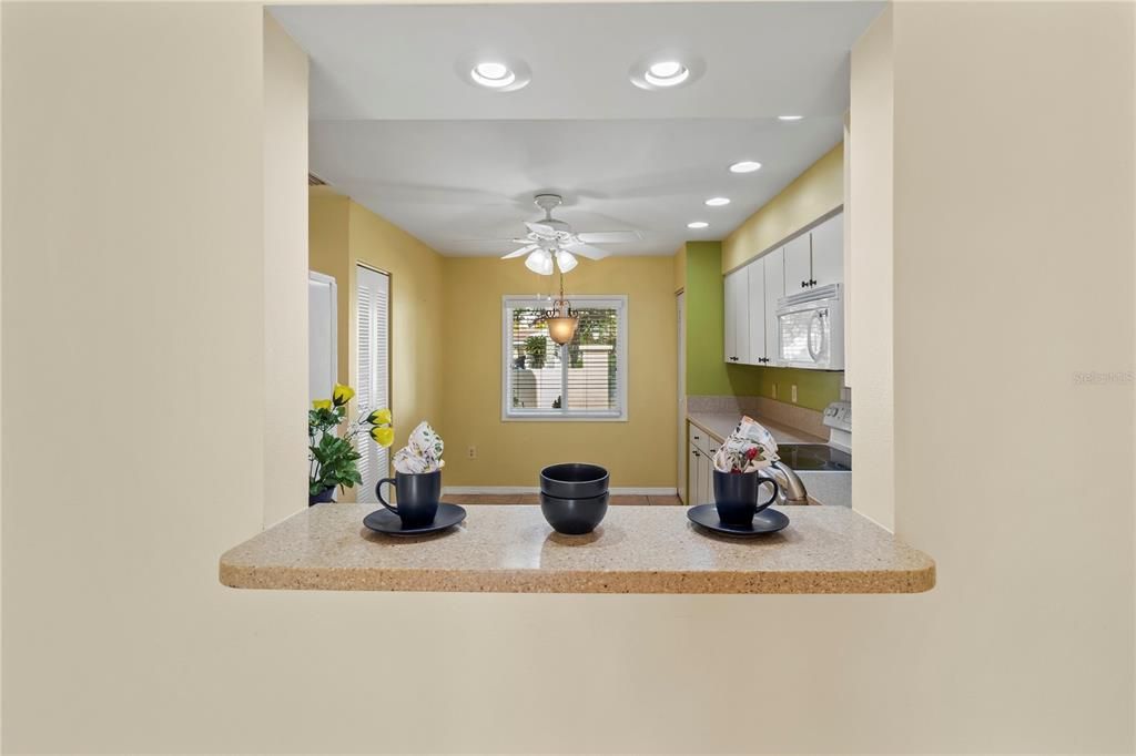 待售: $235,000 (2 贝兹, 2 浴室, 1341 平方英尺)