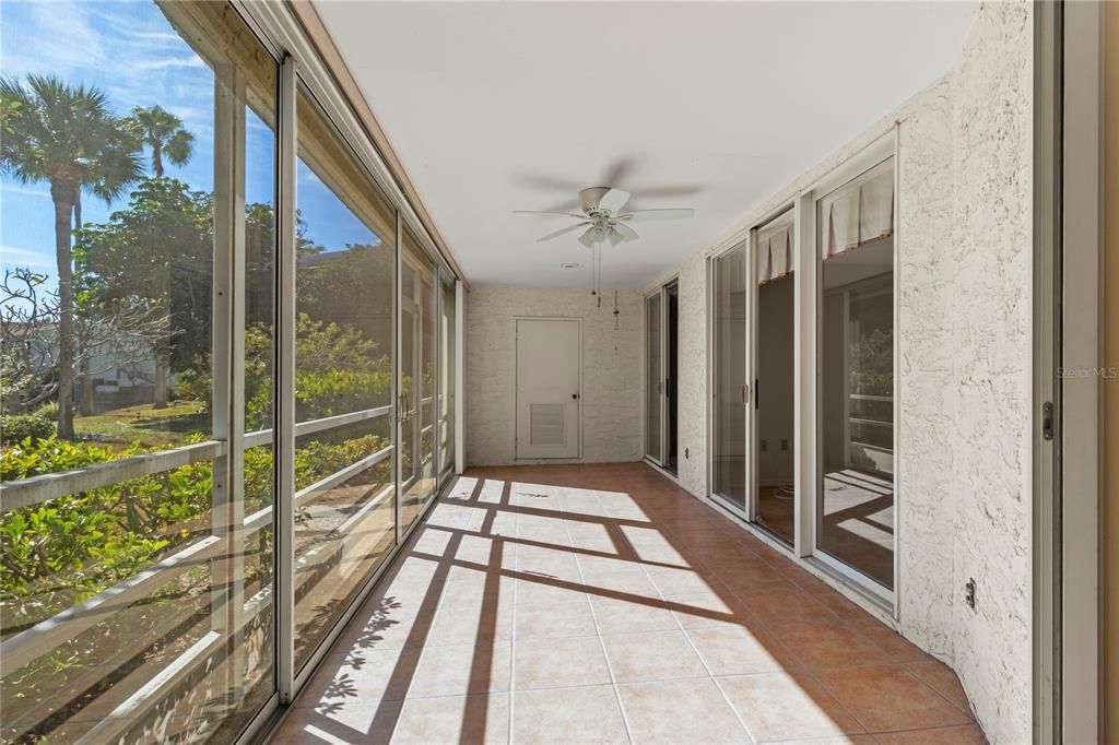 待售: $235,000 (2 贝兹, 2 浴室, 1341 平方英尺)