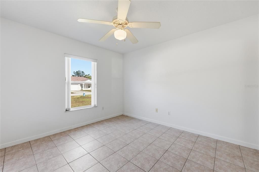 На продажу: $254,000 (3 спален, 2 ванн, 1206 Квадратных фут)