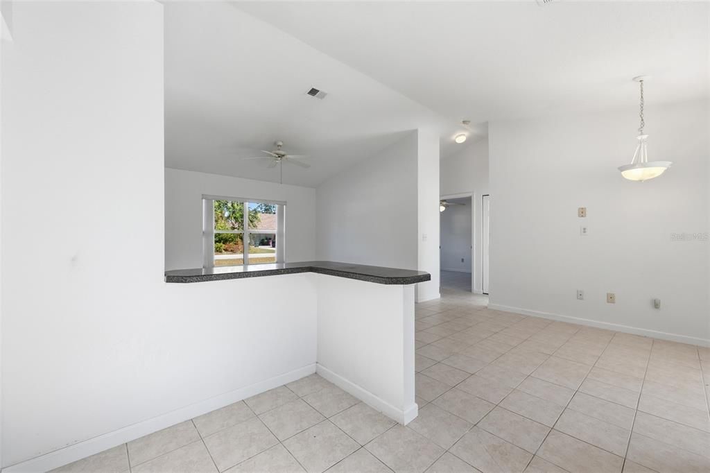 На продажу: $254,000 (3 спален, 2 ванн, 1206 Квадратных фут)