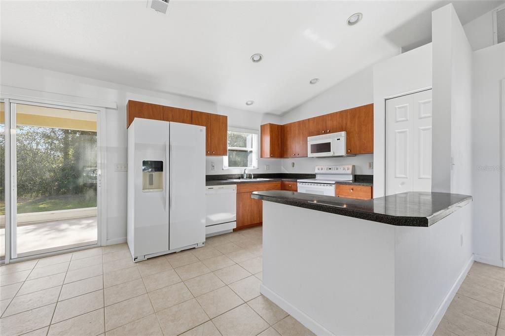 На продажу: $254,000 (3 спален, 2 ванн, 1206 Квадратных фут)