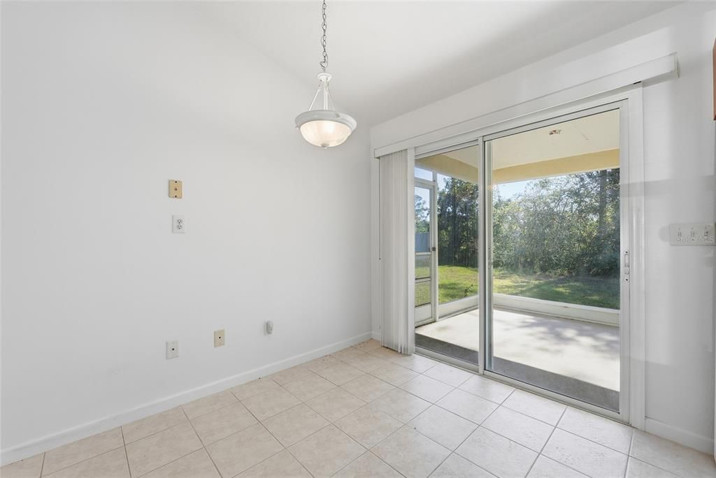 На продажу: $254,000 (3 спален, 2 ванн, 1206 Квадратных фут)