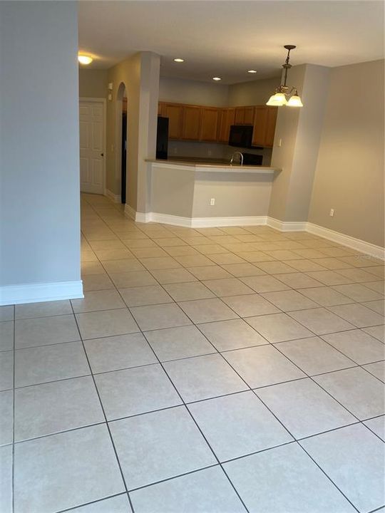 В аренду: $1,900 (2 спален, 2 ванн, 1322 Квадратных фут)