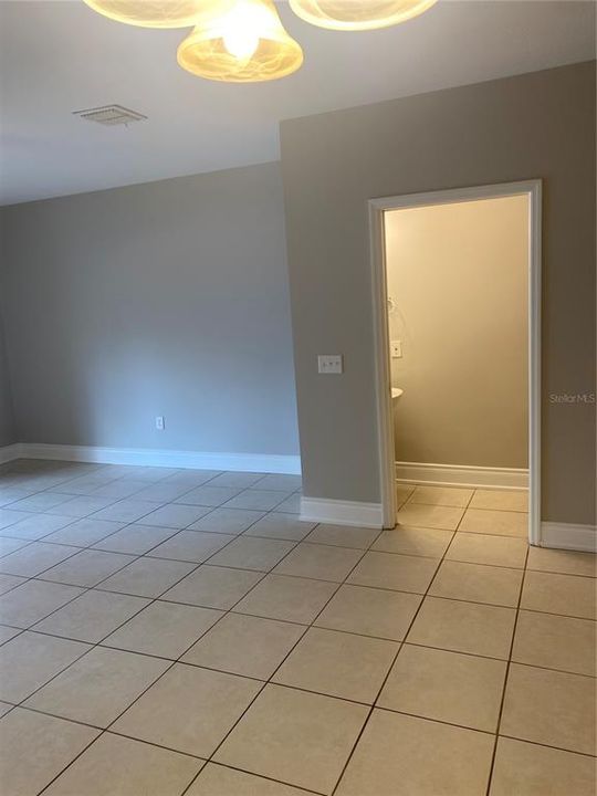 В аренду: $1,900 (2 спален, 2 ванн, 1322 Квадратных фут)