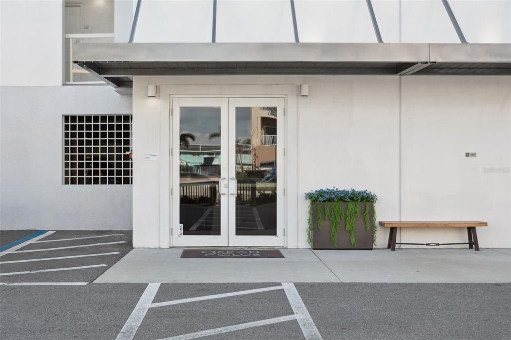 待售: $1,079,000 (2 贝兹, 2 浴室, 1009 平方英尺)