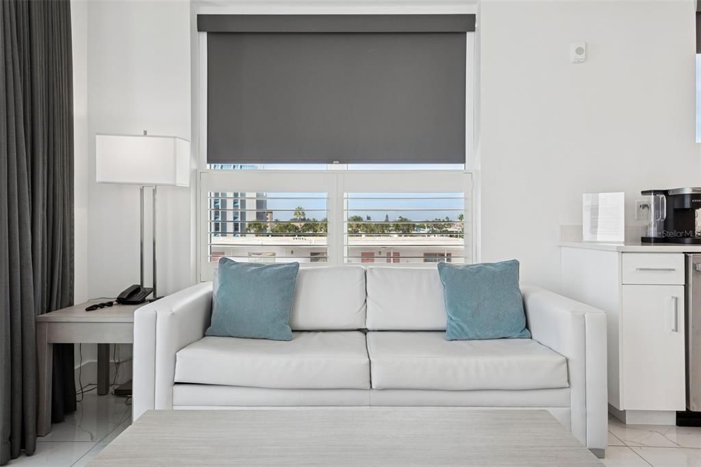 待售: $1,079,000 (2 贝兹, 2 浴室, 1009 平方英尺)