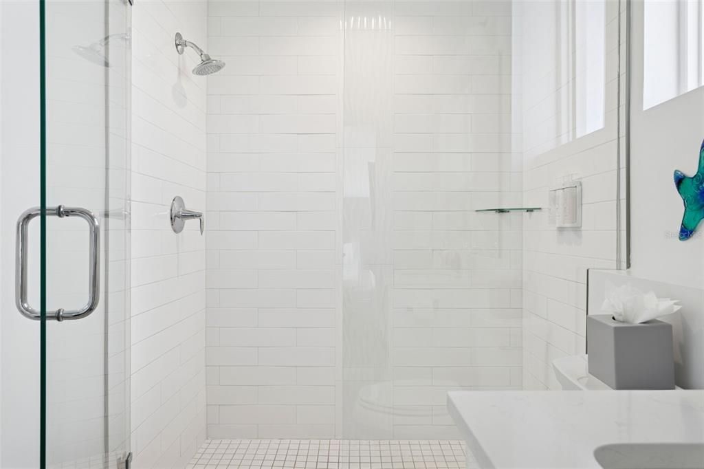 待售: $1,079,000 (2 贝兹, 2 浴室, 1009 平方英尺)