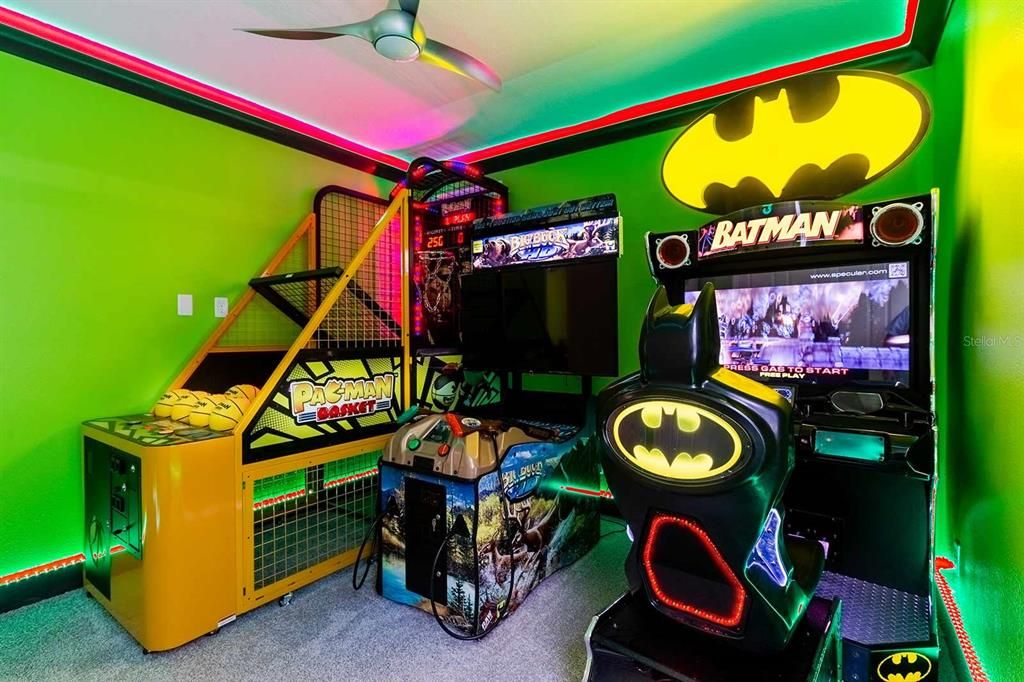 For Sale: $815,000 (9 beds, 6 baths, 4828 Square Feet)