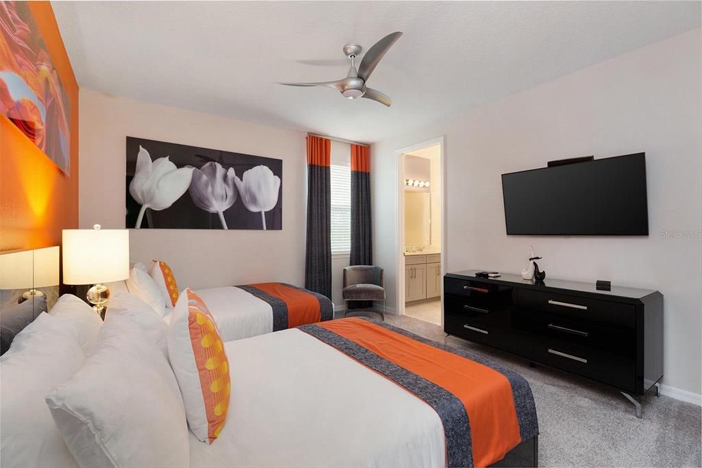 For Sale: $815,000 (9 beds, 6 baths, 4828 Square Feet)