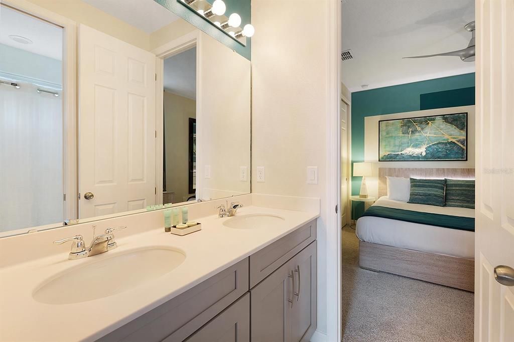 For Sale: $815,000 (9 beds, 6 baths, 4828 Square Feet)