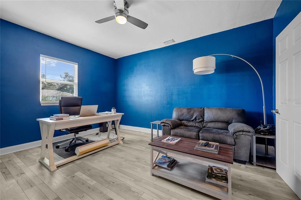 For Sale: $699,000 (3 beds, 2 baths, 1716 Square Feet)