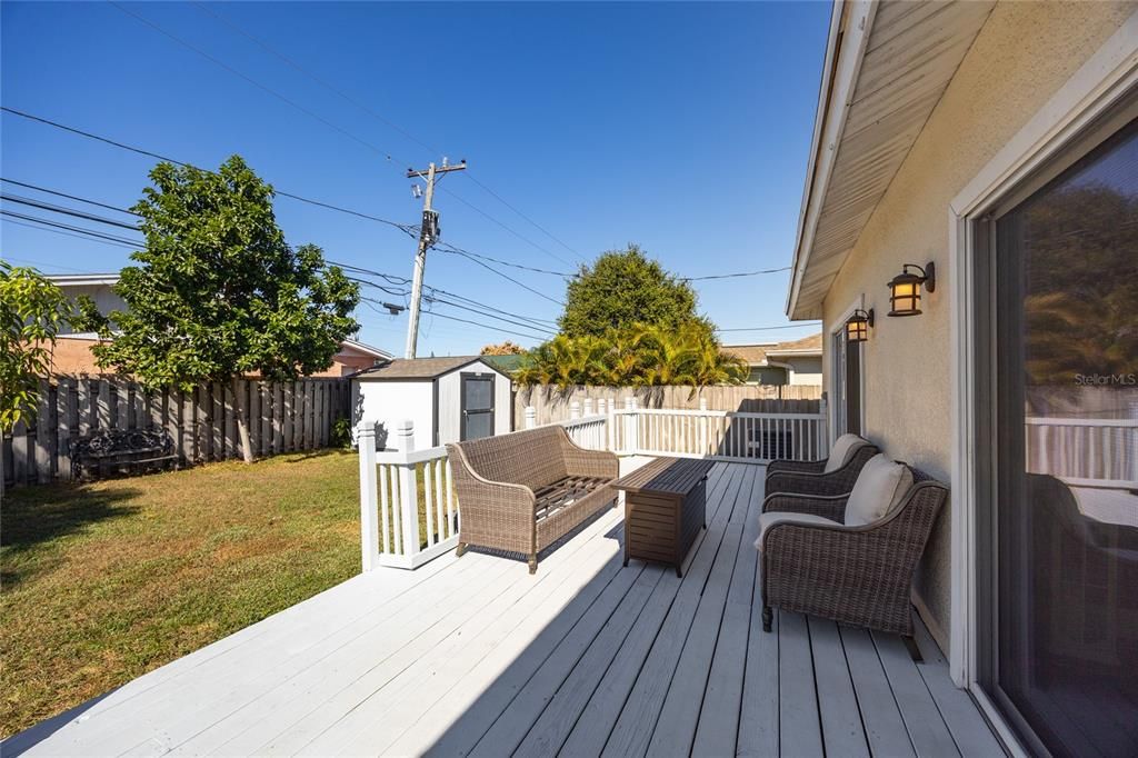 For Sale: $699,000 (3 beds, 2 baths, 1716 Square Feet)