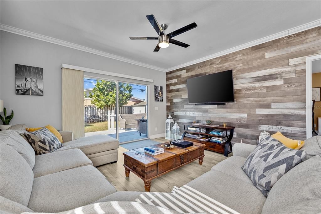 For Sale: $699,000 (3 beds, 2 baths, 1716 Square Feet)