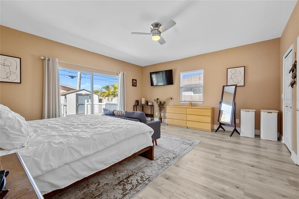 For Sale: $699,000 (3 beds, 2 baths, 1716 Square Feet)