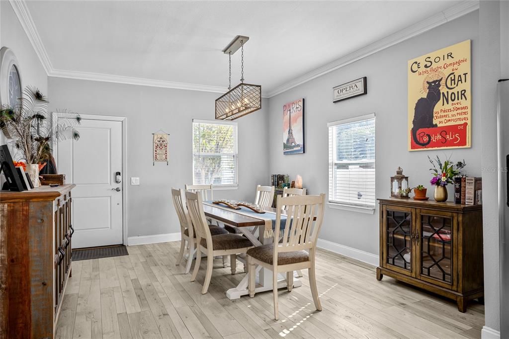 For Sale: $699,000 (3 beds, 2 baths, 1716 Square Feet)