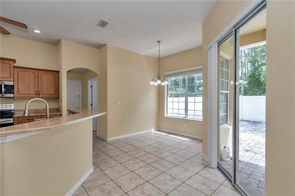 En Renta: $2,600 (3 camas, 2 baños, 2052 Pies cuadrados)