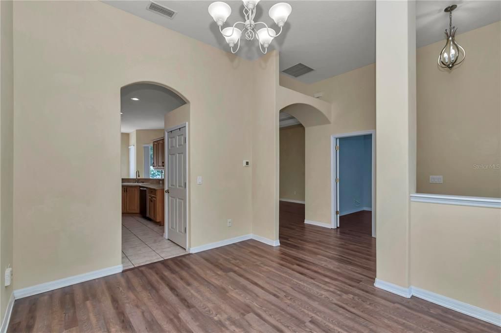 En Renta: $2,600 (3 camas, 2 baños, 2052 Pies cuadrados)