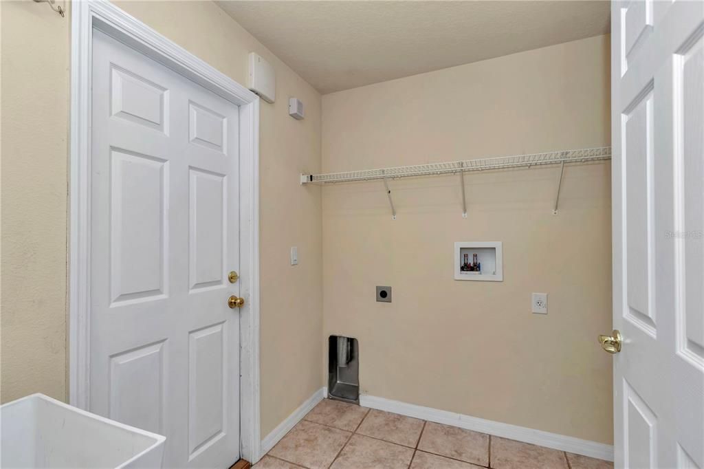 En Renta: $2,600 (3 camas, 2 baños, 2052 Pies cuadrados)