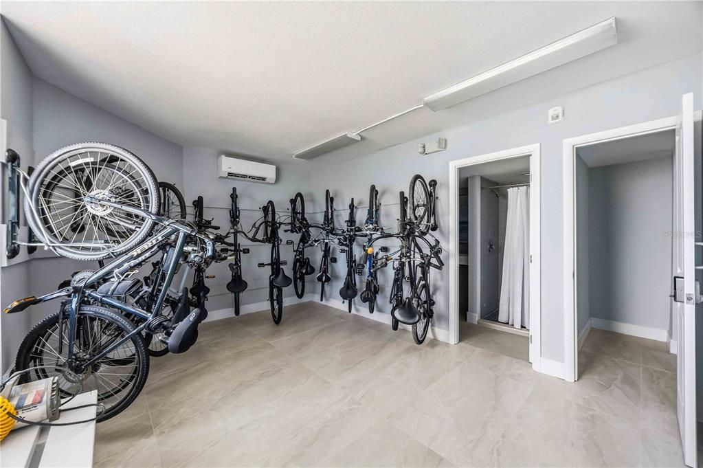 待售: $1,100,000 (2 贝兹, 2 浴室, 1409 平方英尺)