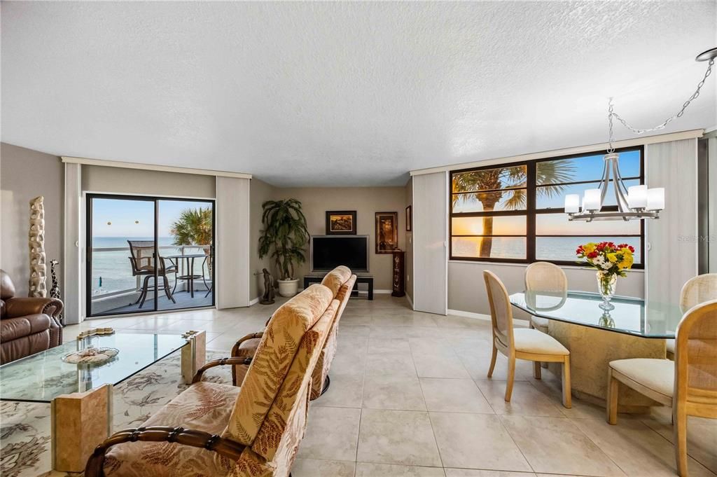 待售: $1,100,000 (2 贝兹, 2 浴室, 1409 平方英尺)