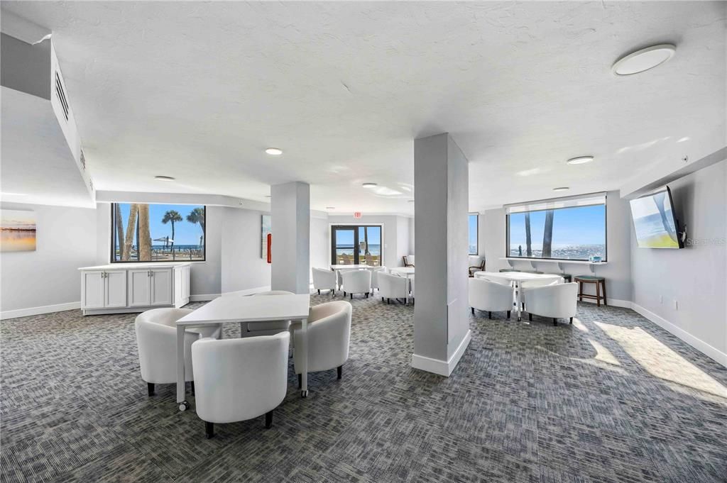 待售: $1,100,000 (2 贝兹, 2 浴室, 1409 平方英尺)