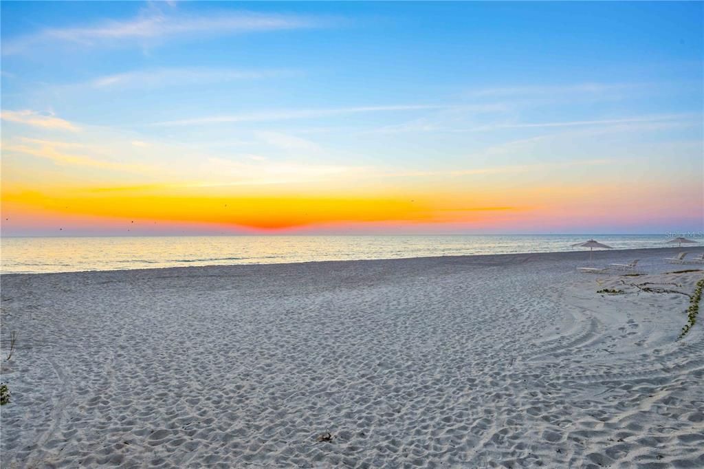 待售: $1,100,000 (2 贝兹, 2 浴室, 1409 平方英尺)