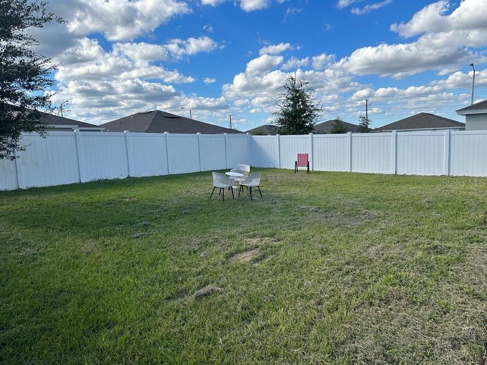 待售: $300,000 (3 贝兹, 2 浴室, 1405 平方英尺)