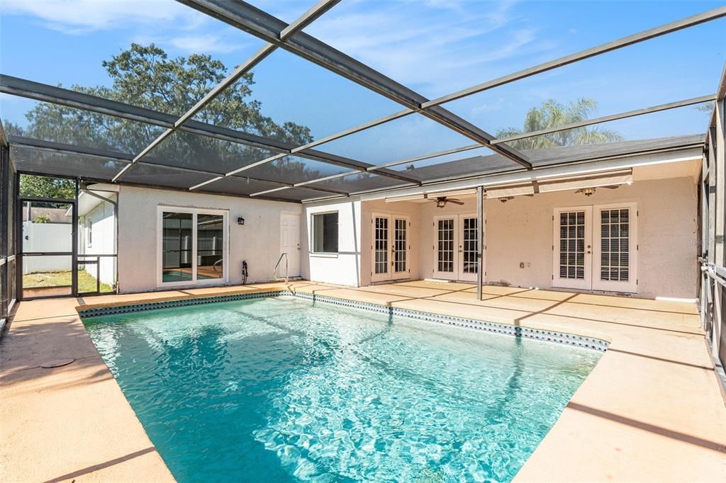 For Sale: $575,000 (4 beds, 2 baths, 1882 Square Feet)