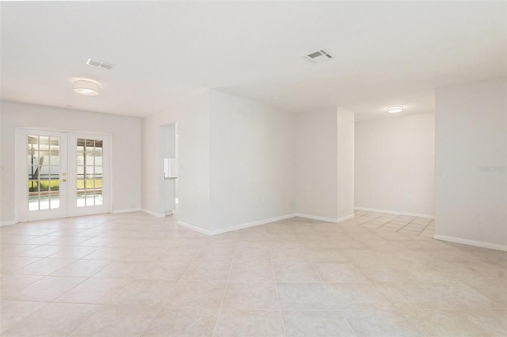 For Sale: $575,000 (4 beds, 2 baths, 1882 Square Feet)