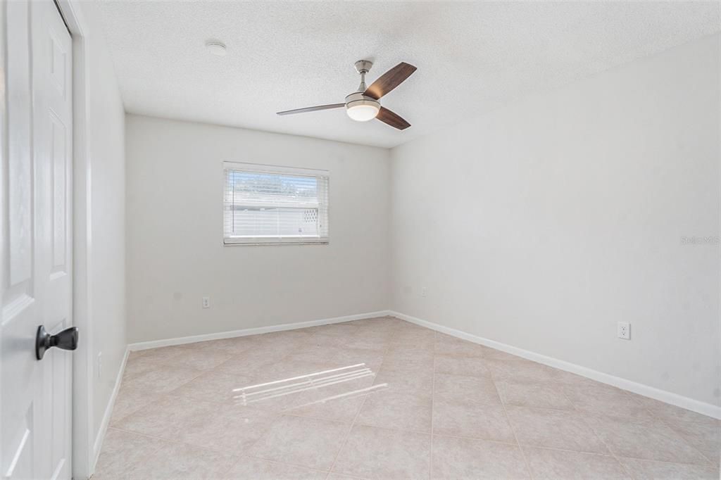 For Sale: $575,000 (4 beds, 2 baths, 1882 Square Feet)